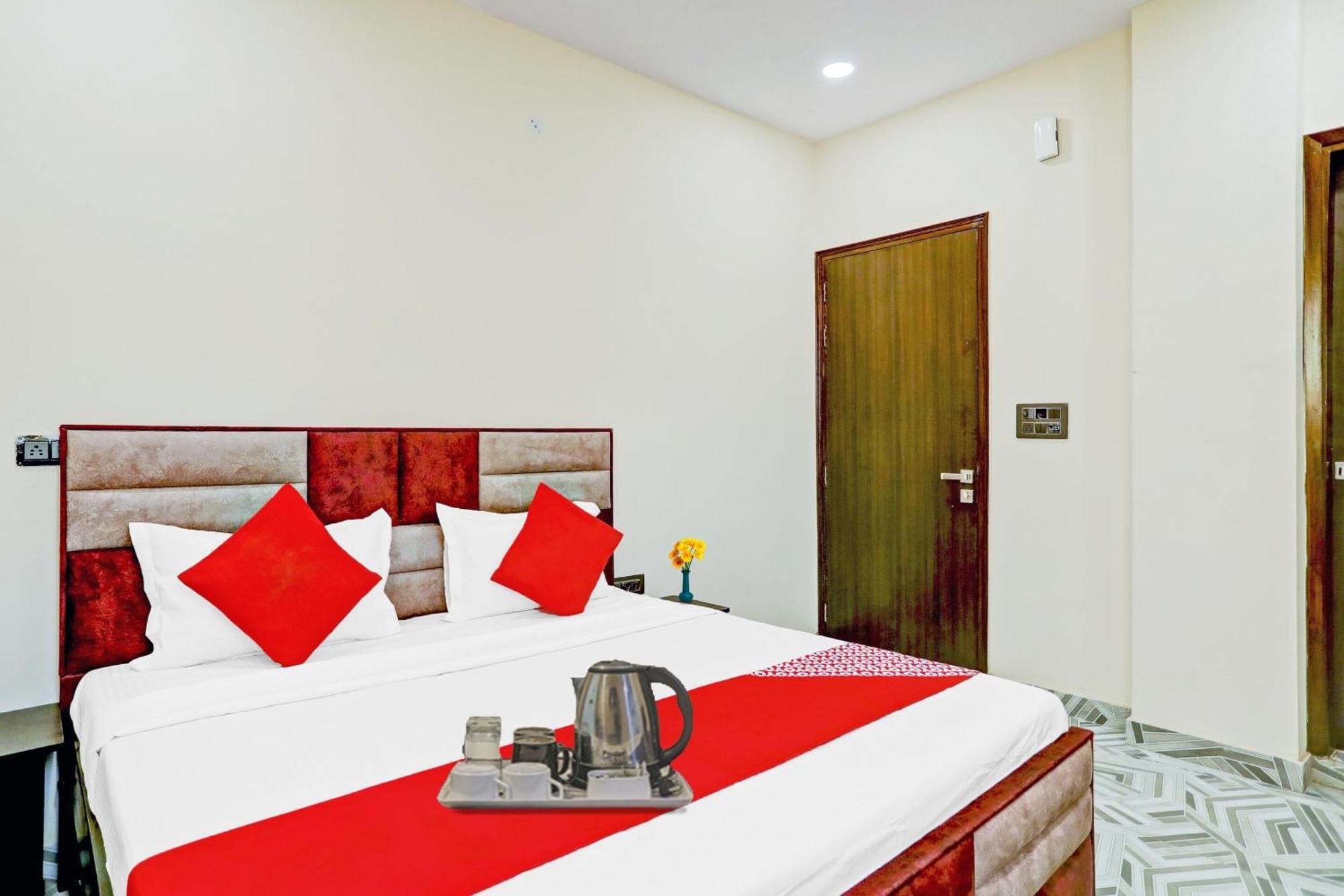 Hotel O Royal Lotus Stay Near Ip Extension Metro Station Nova Deli Exterior foto