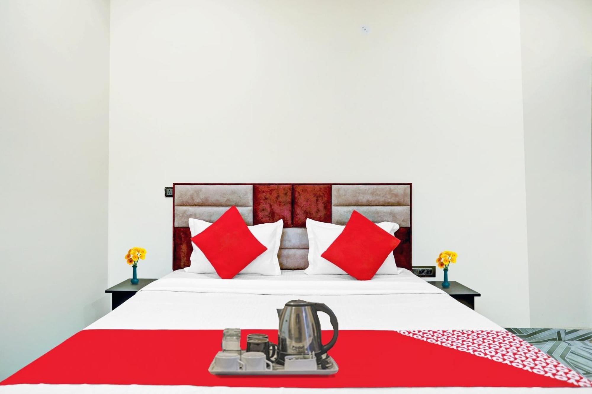 Hotel O Royal Lotus Stay Near Ip Extension Metro Station Nova Deli Exterior foto